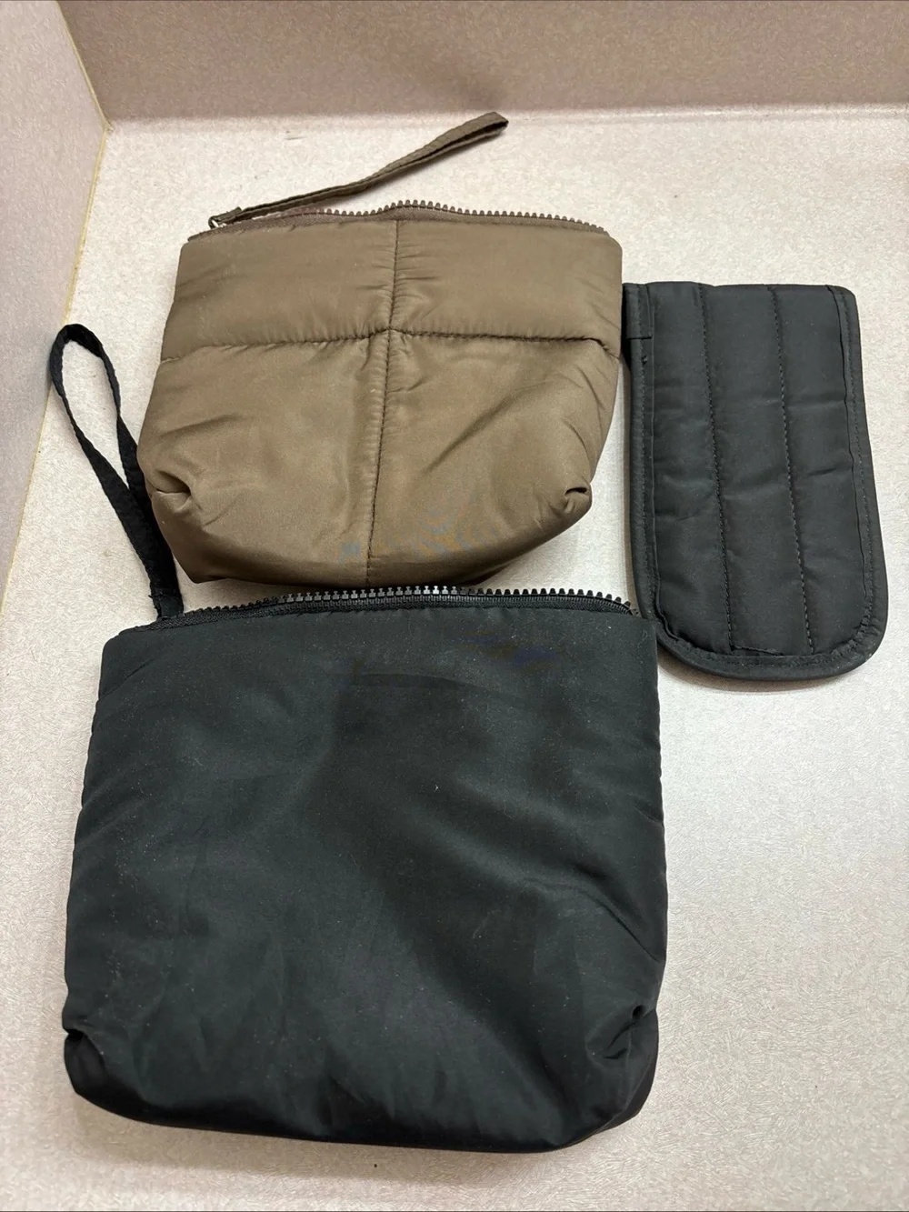 Wilo The Label Quilted Puffer Cosmetic Makeup Bag Pouch Wristlets & Glasses Case